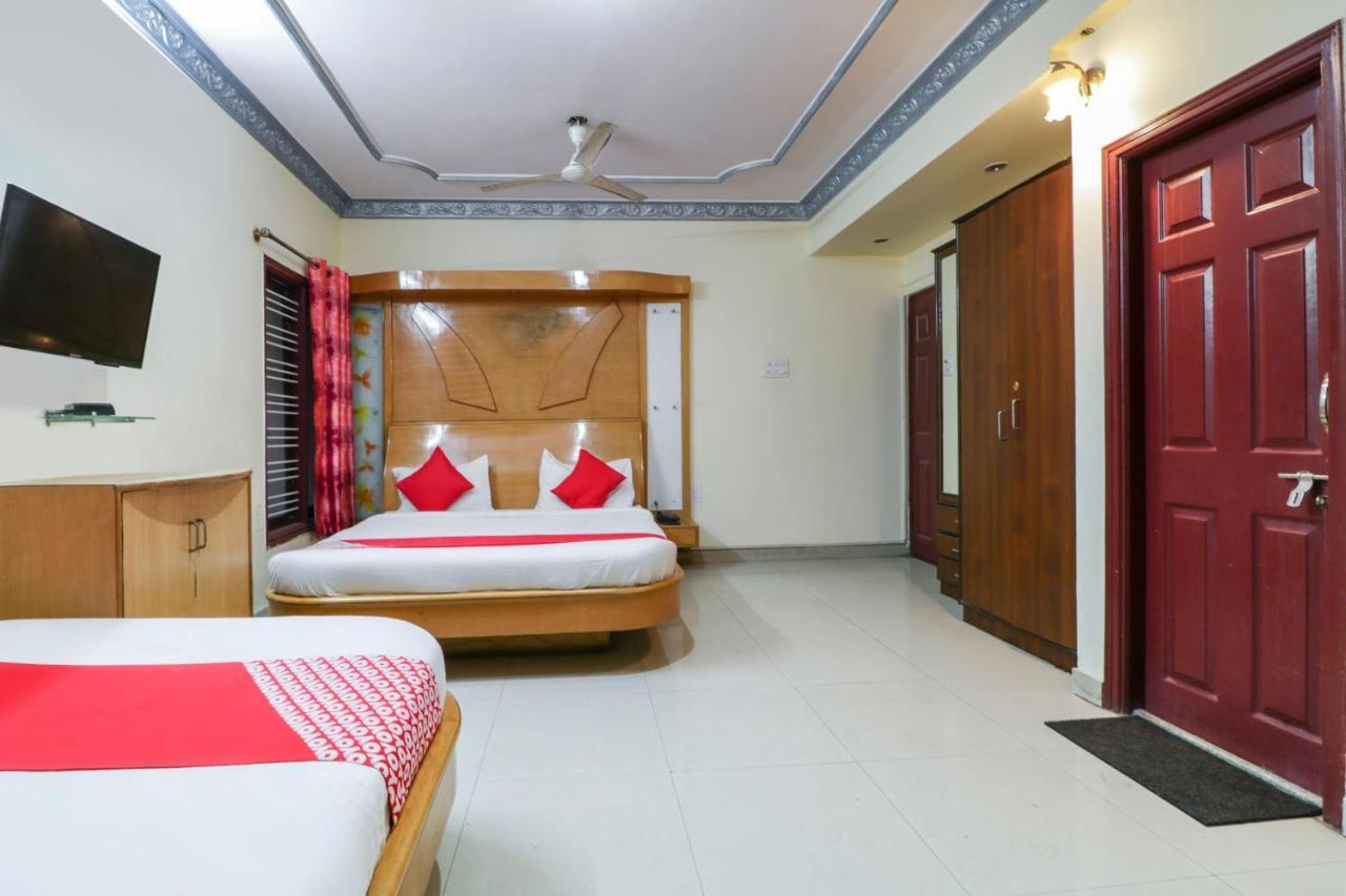 Oyo 71675 New Aishwarya Comforts Hotel Bangalore Exterior photo